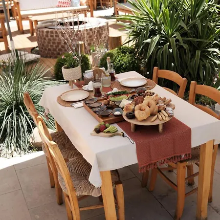Qzen House Cunda Privat bolig