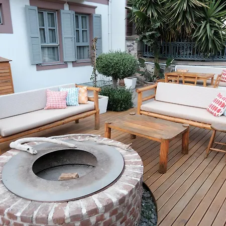 Q-zen House جوندا